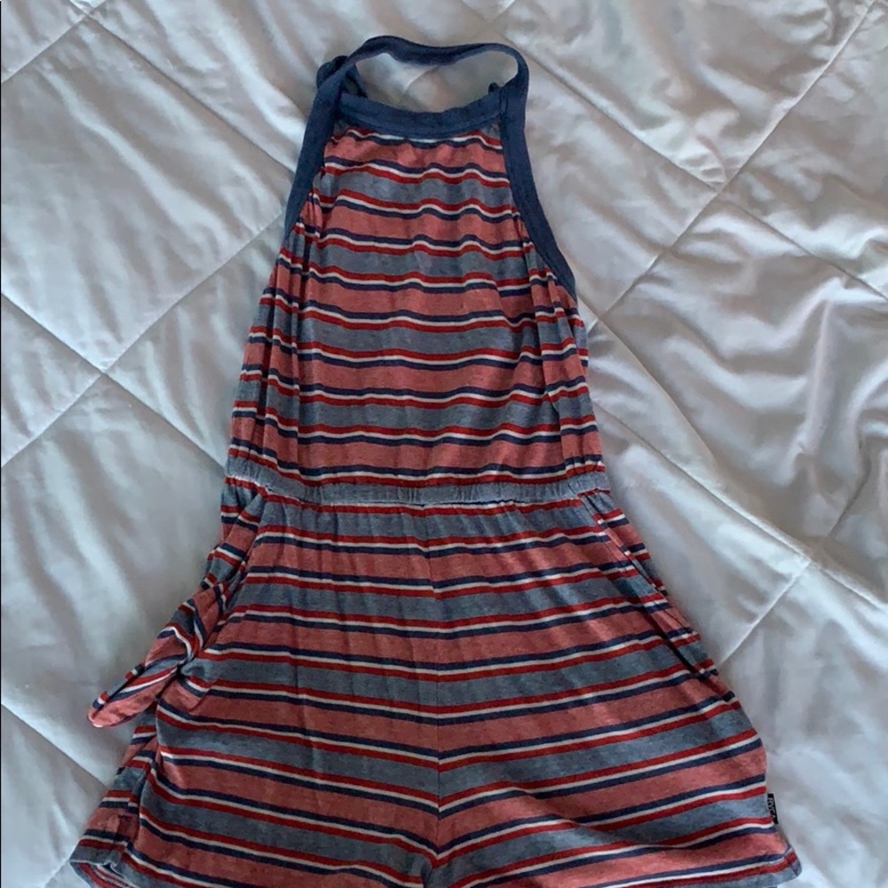 Stripped romper w open back!